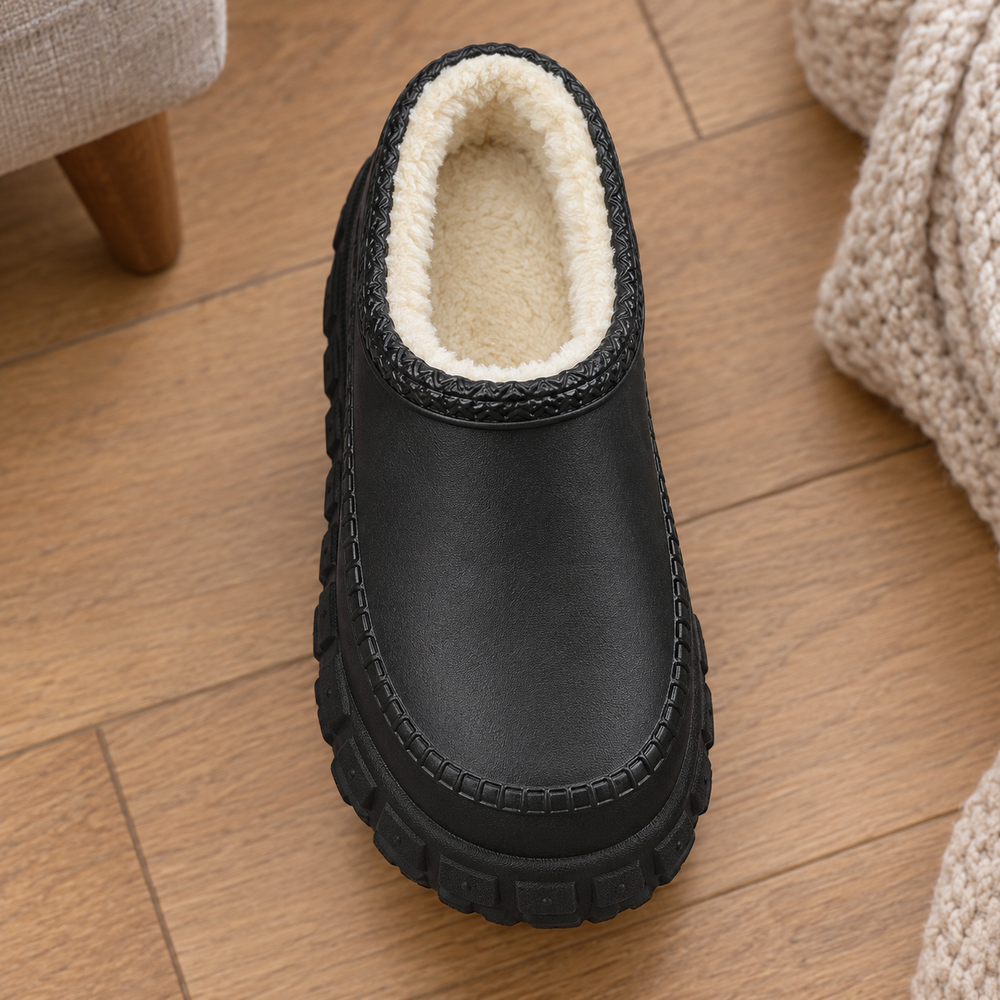 Noli Clogs in Black (inside view)