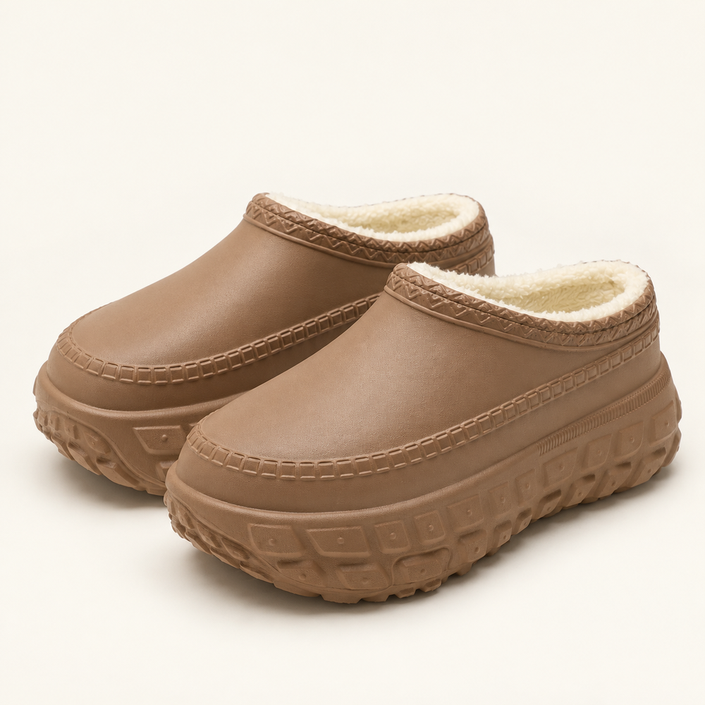 Noli Clogs in Mocha