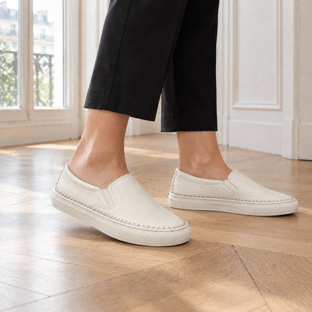 Bologna Orthopedic Loafers - White - on foot