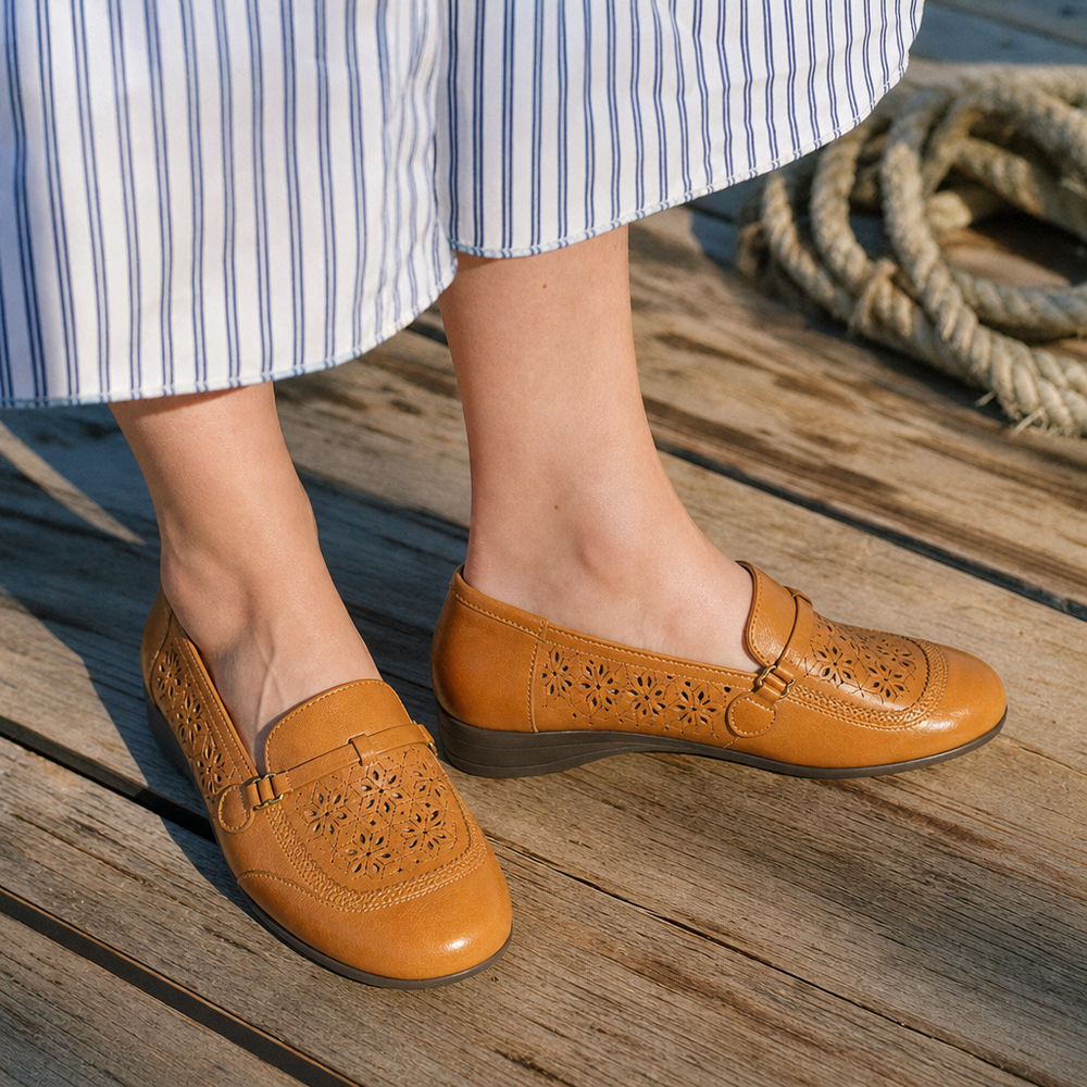 Catania Orthopedic Sandals - Amber - on foot side