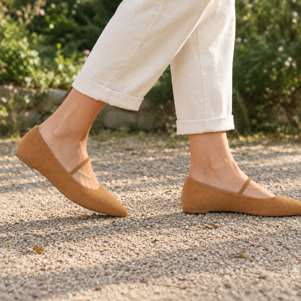 The Genoa Orthopedic Comfort Shoes - Camel - on foot side