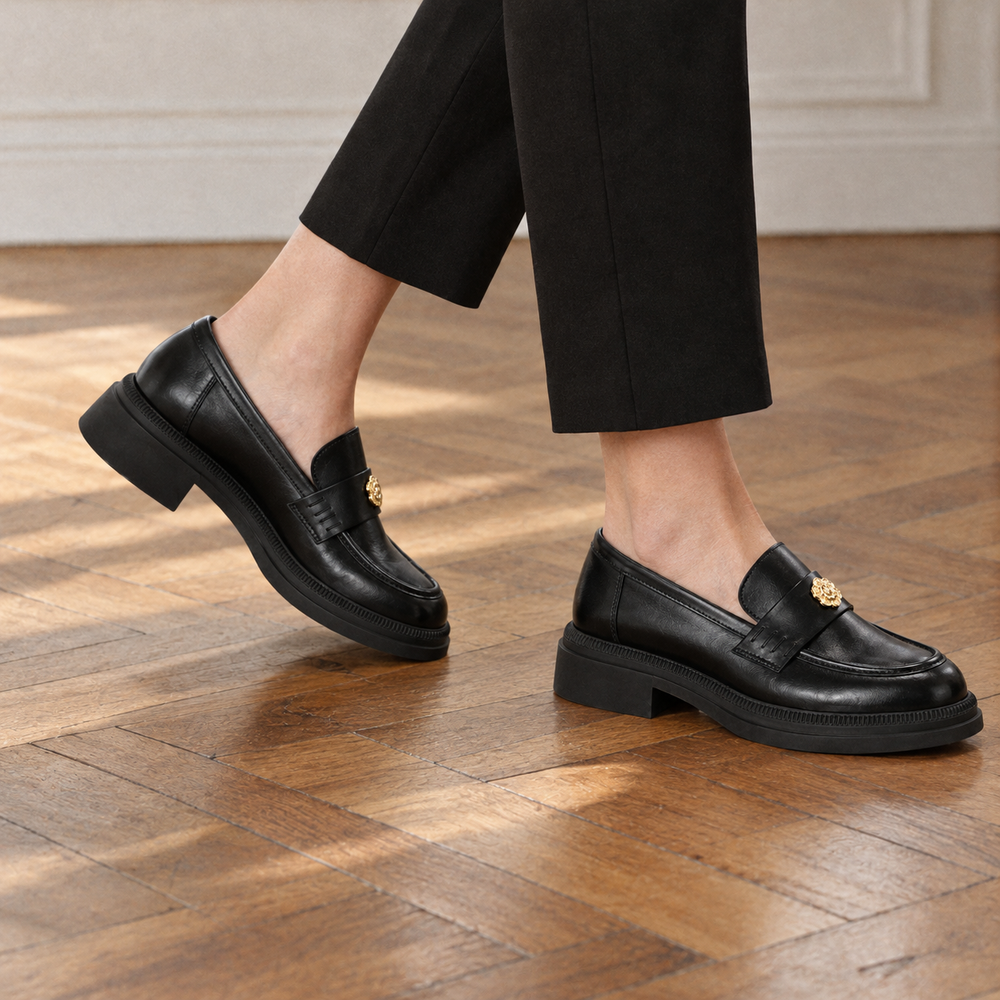 Teramo Orthopedic Loafers - Black - on foot side
