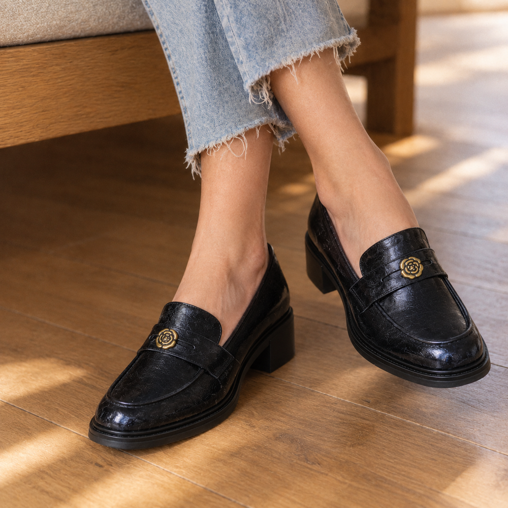 Torino Orthopedic Loafers - Camellia - on foot side