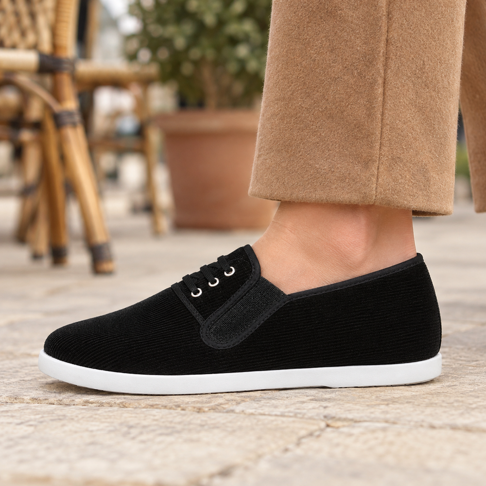 Rovereto Loafers in Black (side view)