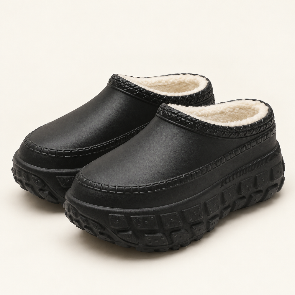 Noli Clogs in Black