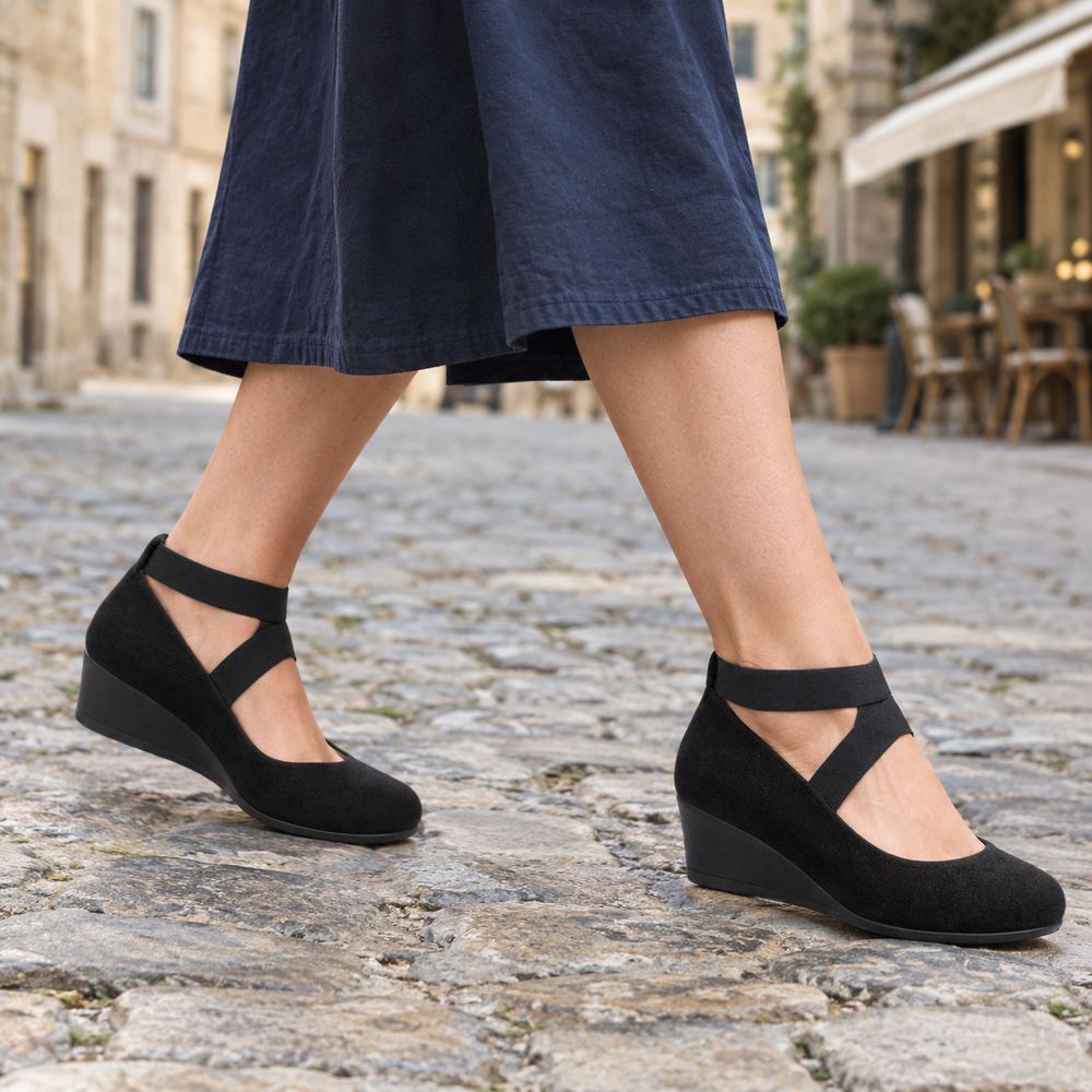 The Lucca Orthopedic Comfort Shoes - Black - on foot