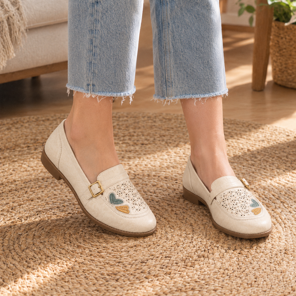Menaggio Orthopedic Loafers - Beige - on foot