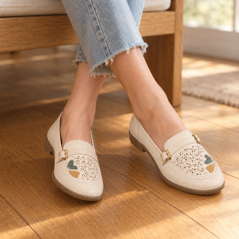 Menaggio Orthopedic Loafers - Beige - on foot side