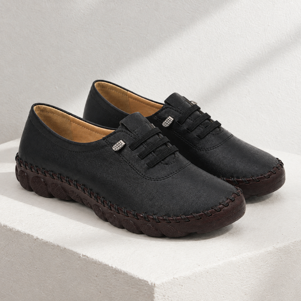 Padova Orthopedic Flats - Black - styled