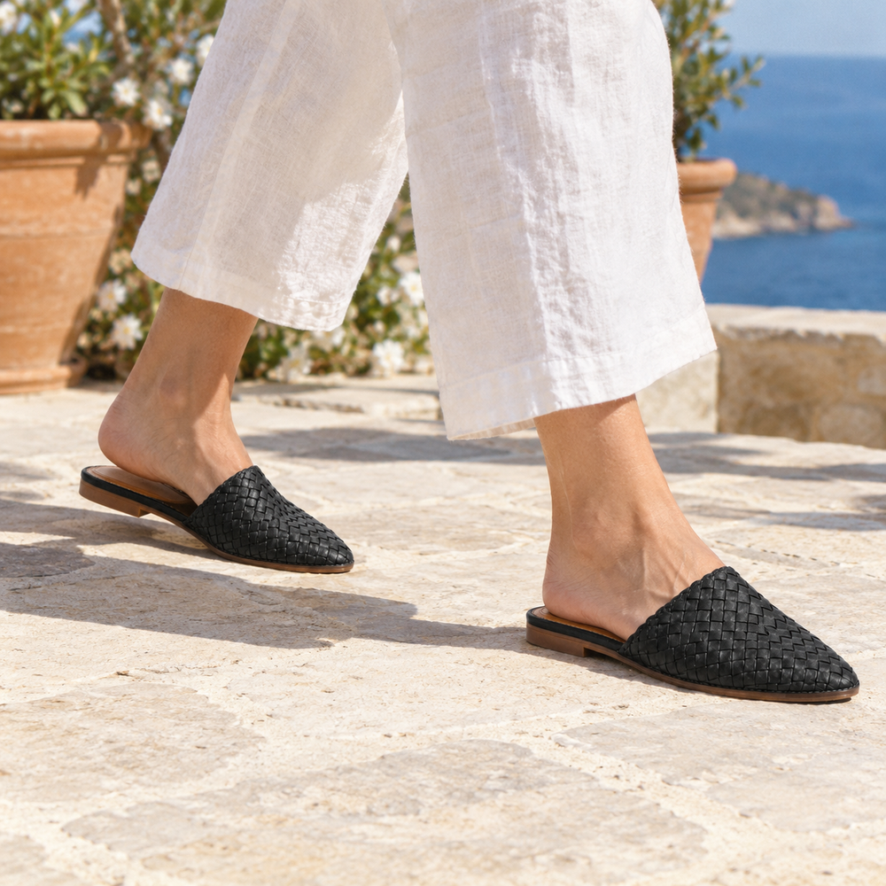 The Taormina Orthopedic Sandals - Black - on foot